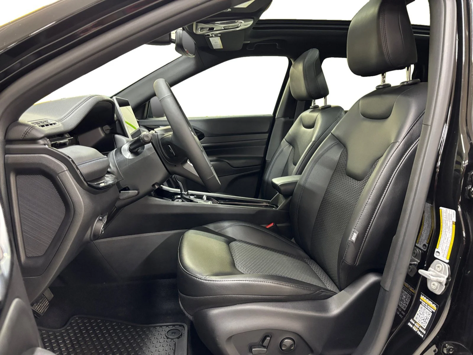 New 2026 Diamond Black Crystal Pearl Jeep North Altitude* 4x4, Panoramic Sunroof, Heated Seats/Wheel, Driver Assistance Pkg image 10