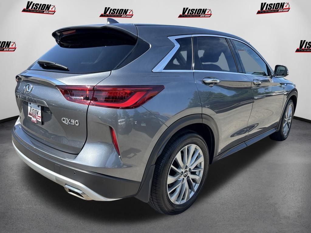 Used 2025 Gray INFINITI PURE image 5