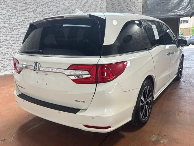 Used 2018 White Honda Elite image 7