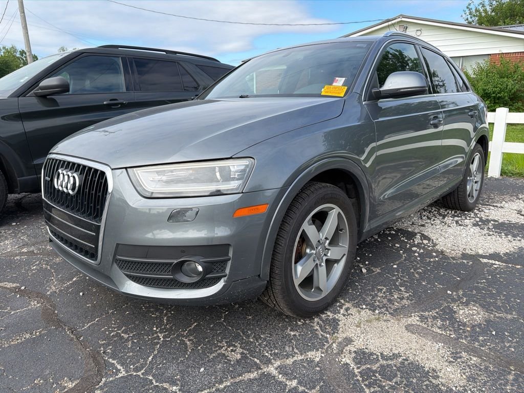 Used 2015 Audi Q3 Prestige with VIN WA1GFCFS6FR010411 for sale in Brazil, IN