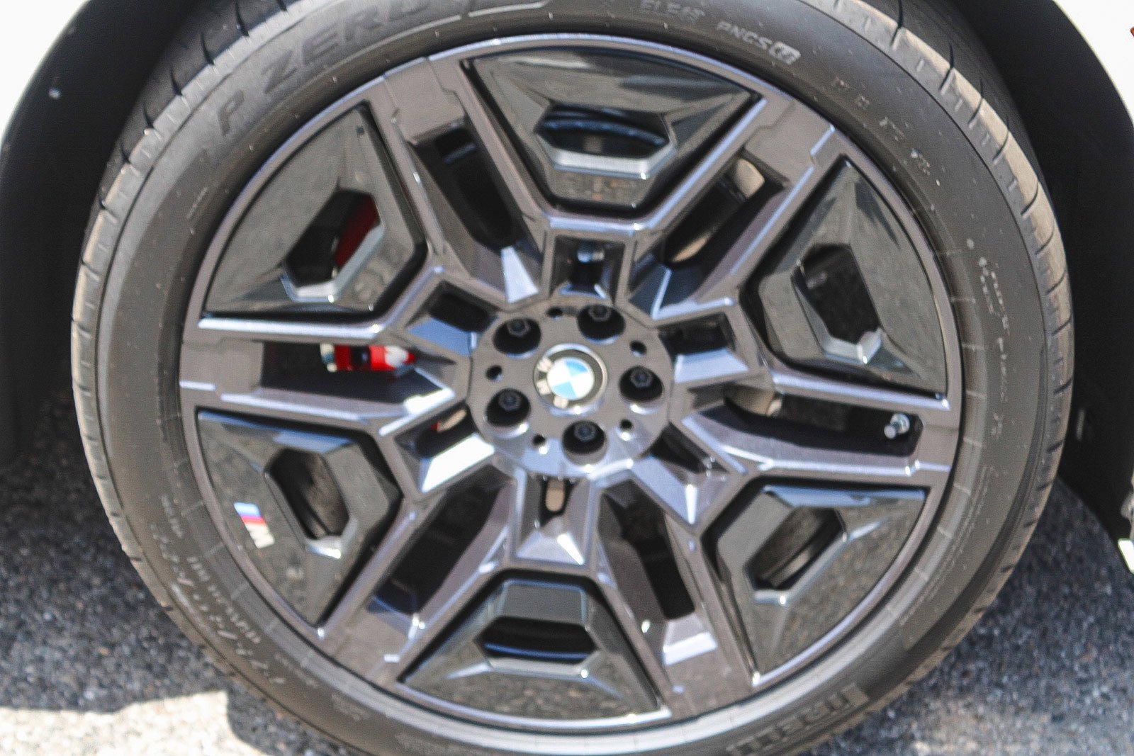 2026 BMW iX 60 - Photo 10