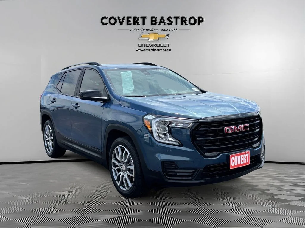 Used 2024  GMC SLE image 7