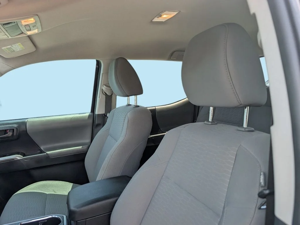 Used 2019 Black Toyota SR5 image 39