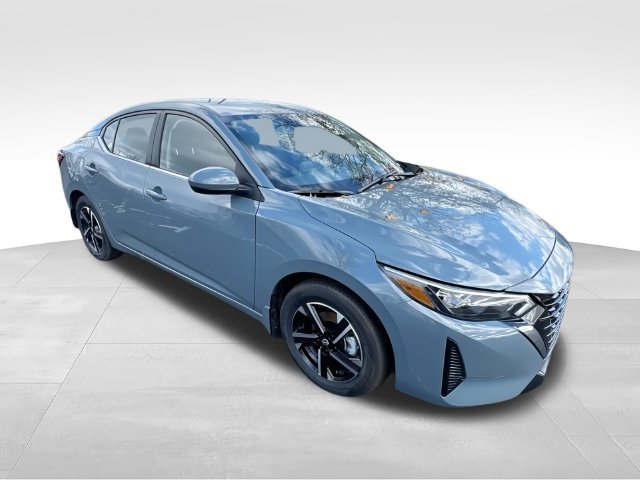 Used 2025 Gray Nissan SV image 3