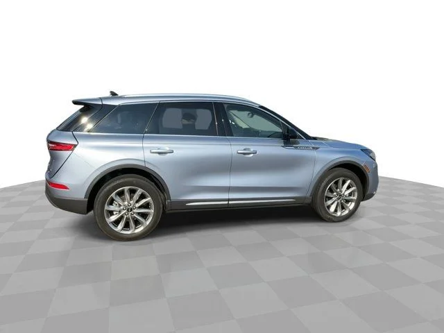 Used 2022 Blue Lincoln Standard image 2