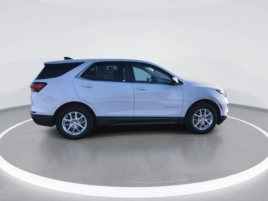 Used 2024 White Chevrolet LT image 9