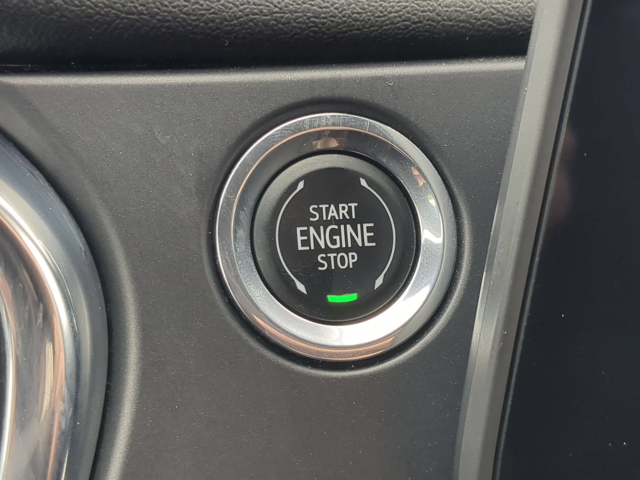 Used 2024 Summit White Chevrolet LT image 19