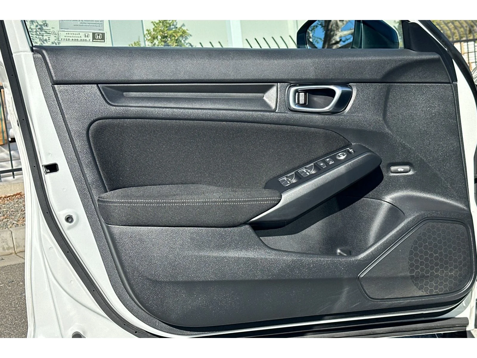 Used 2025 Platinum White Pearl Honda Sport image 9