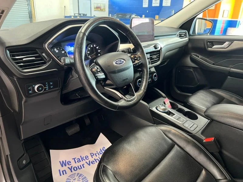 Used 2021 Gray Ford SEL image 19