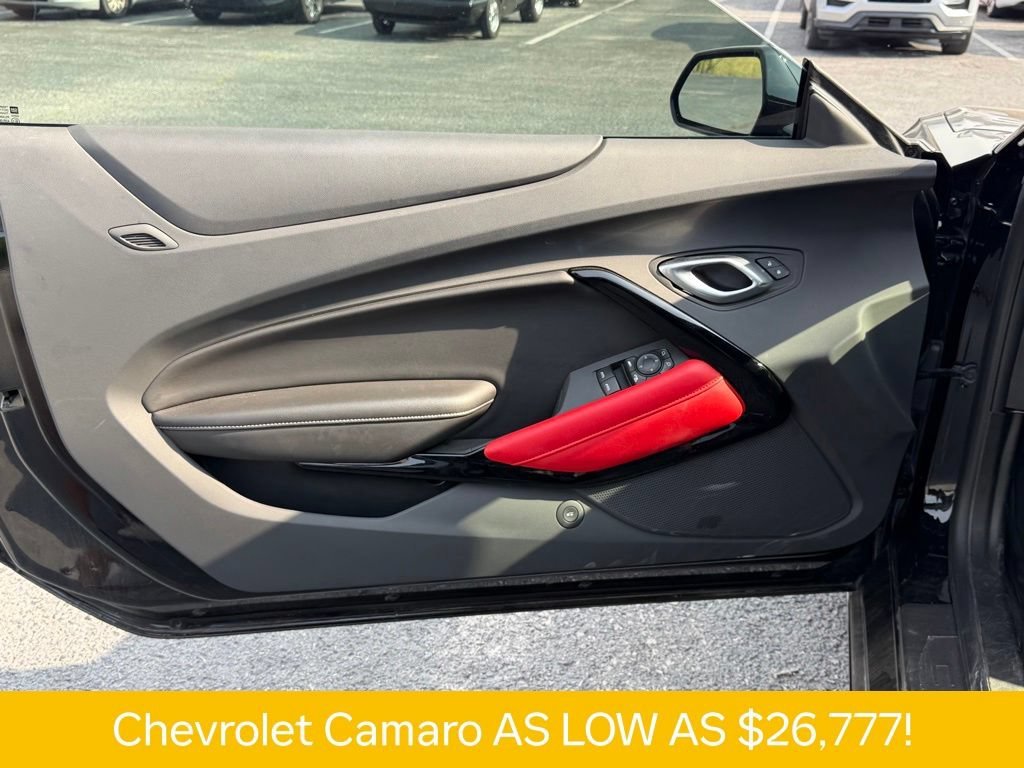 Used 2022 BLACK Chevrolet 2LT image 12
