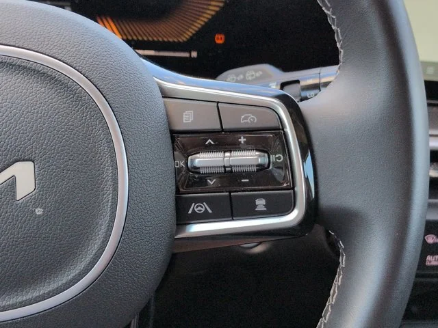 New 2025 Glacial White Pearl Kia S image 26