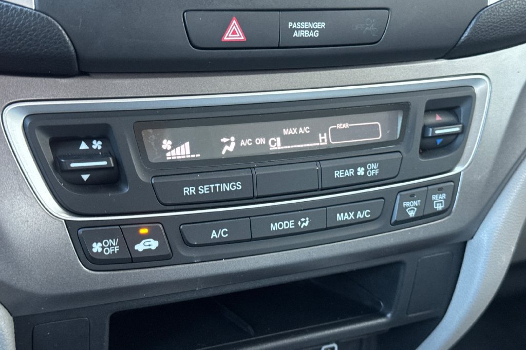 Used 2019 Obsidian Blue Pearl Honda LX image 23