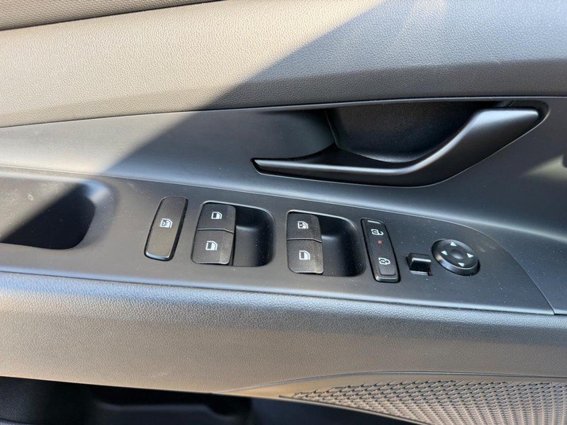 Used 2025 Fluid Metal Hyundai SEL Sport image 17