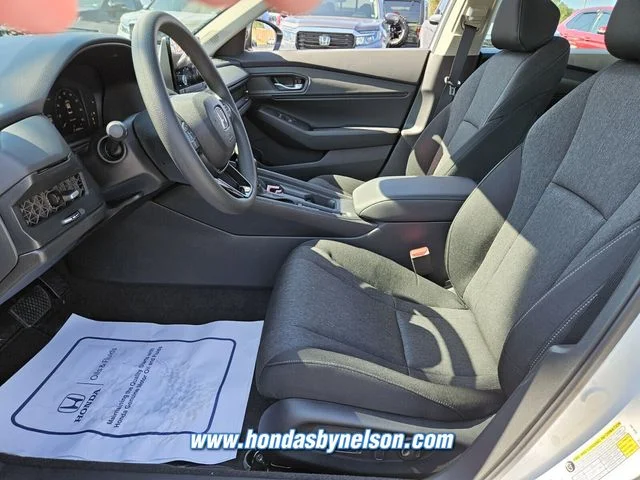 2025 Honda Accord SE - Photo 6