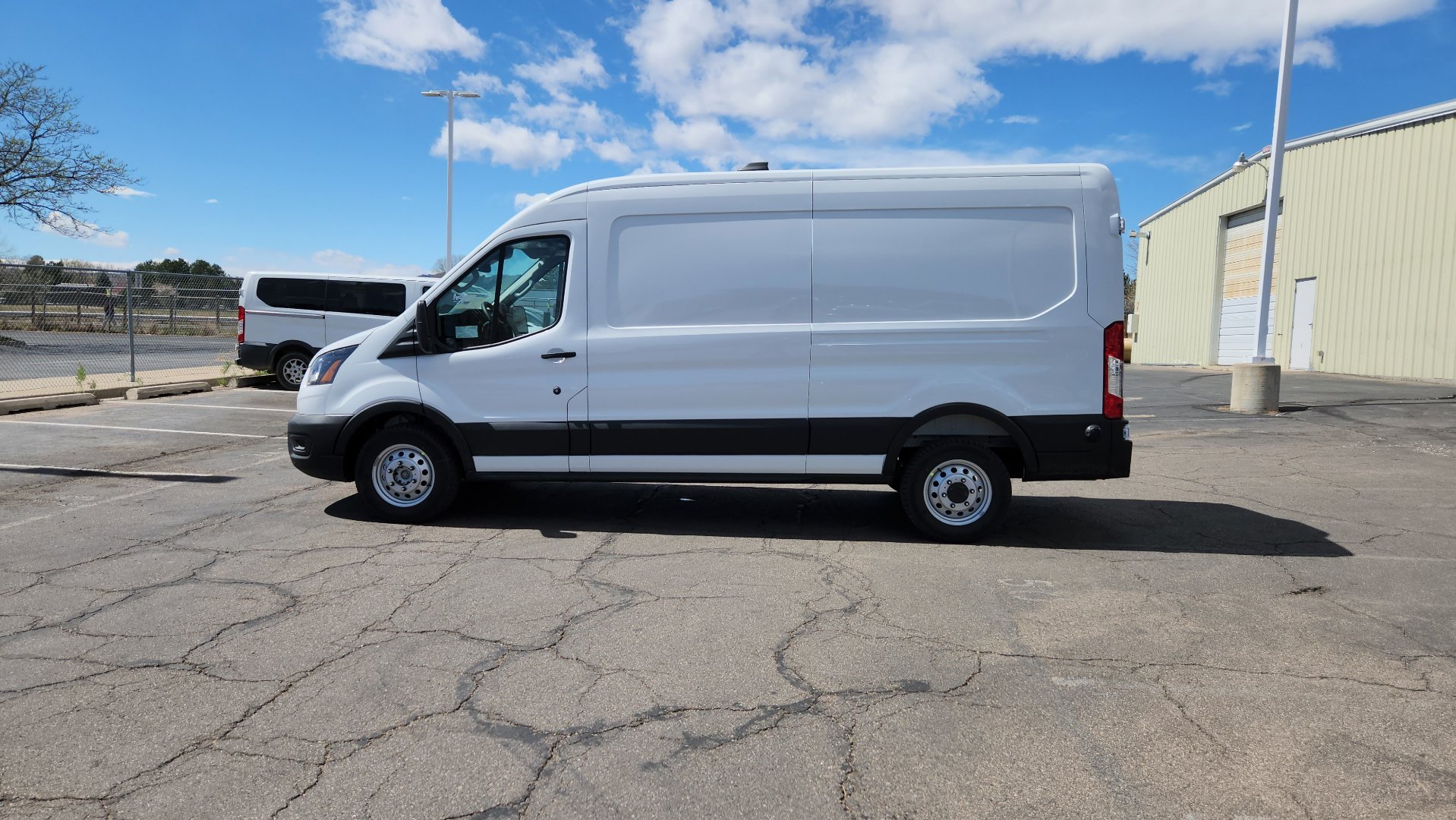 New 2026 Oxford White Ford Base image 7