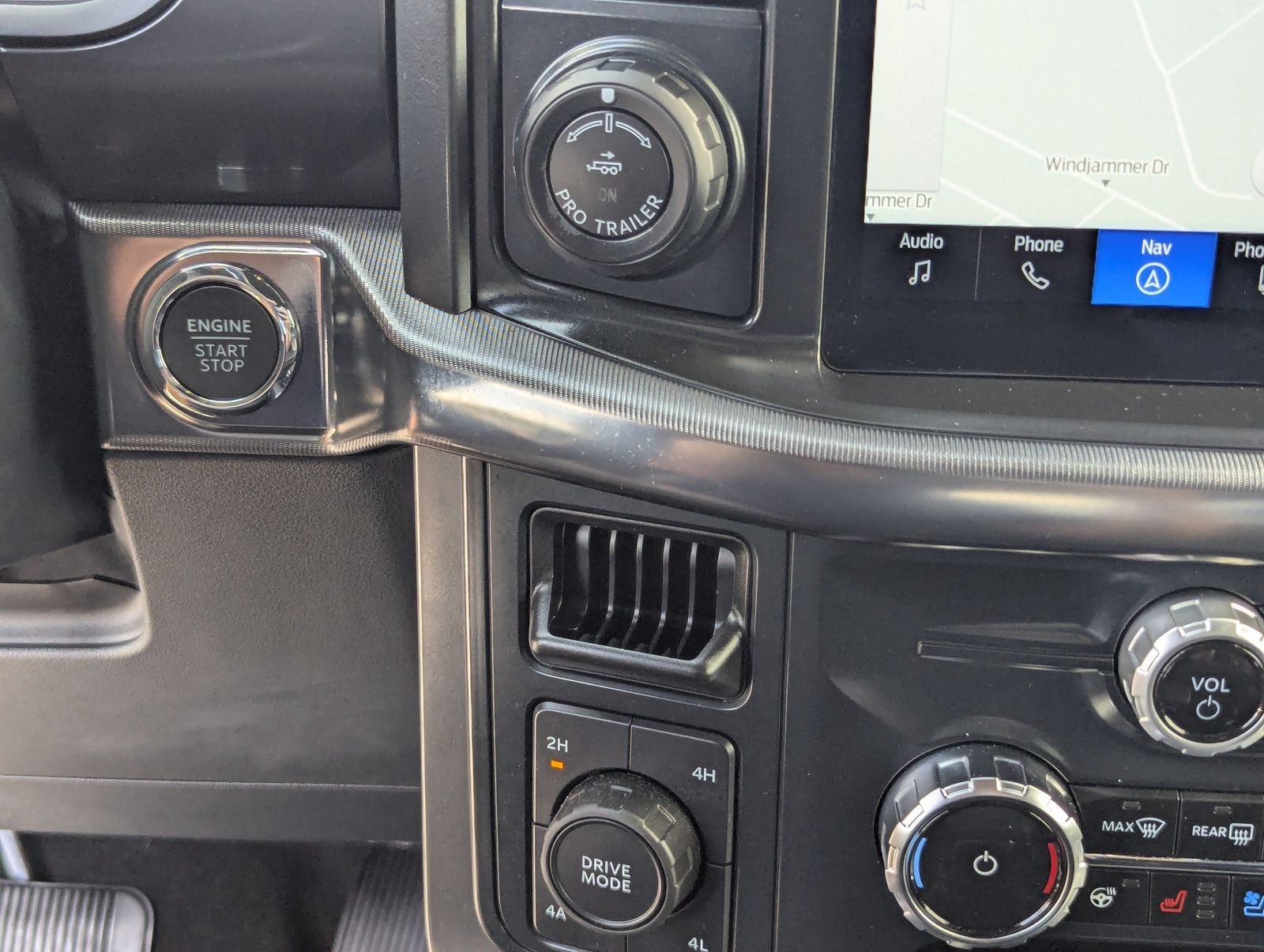 Certified Used 2025 Blue Metallic Ford Lariat image 34