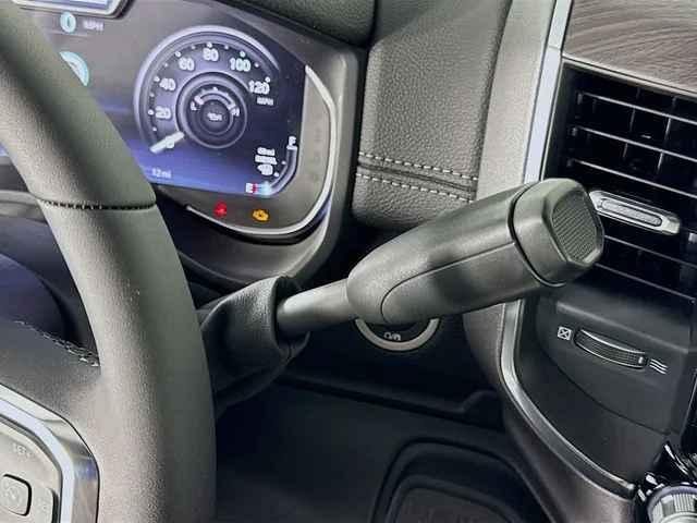 2025 RAM 2500 Laramie - Photo 17