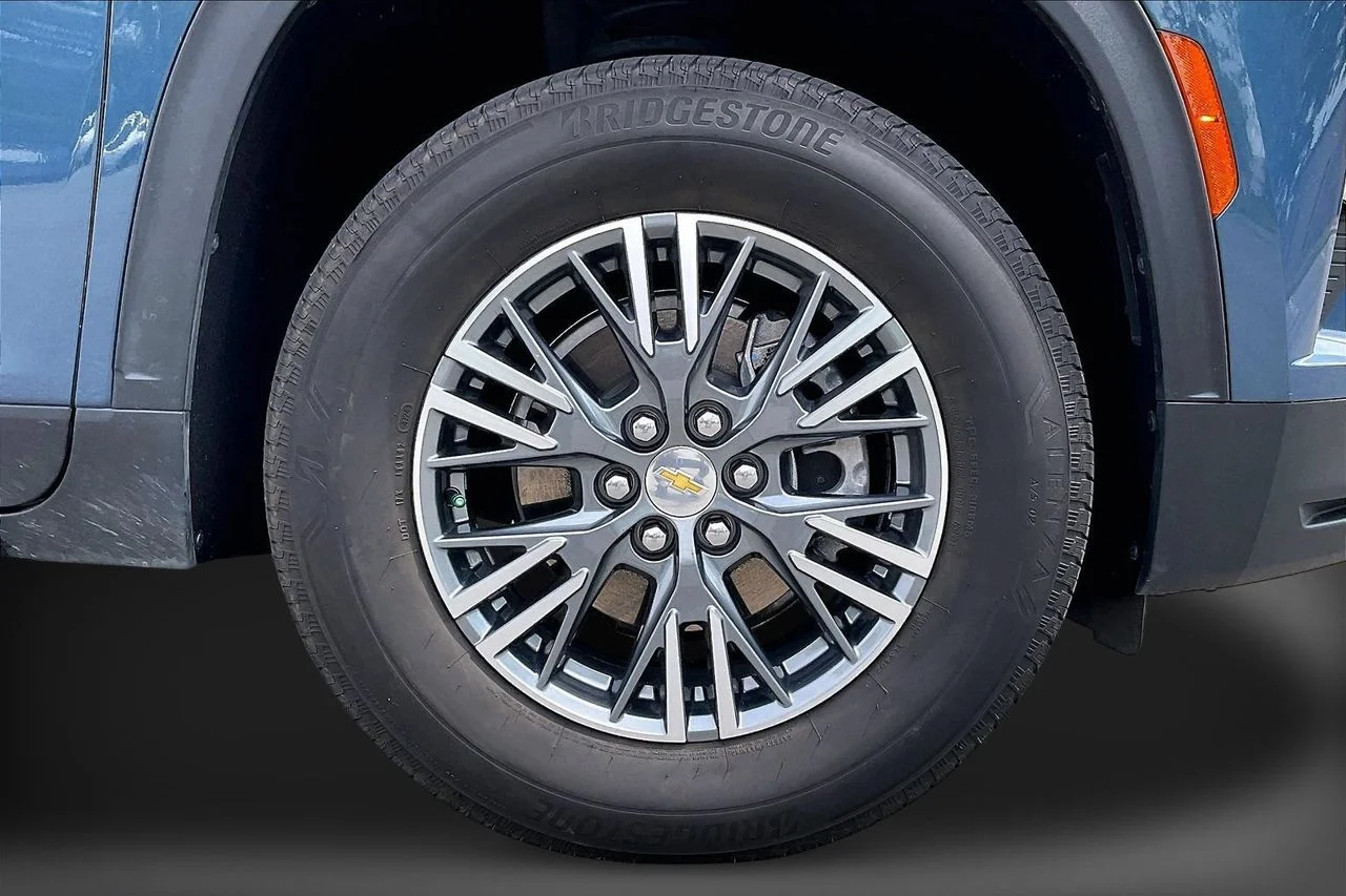 Used 2025 Blue Chevrolet LT image 35