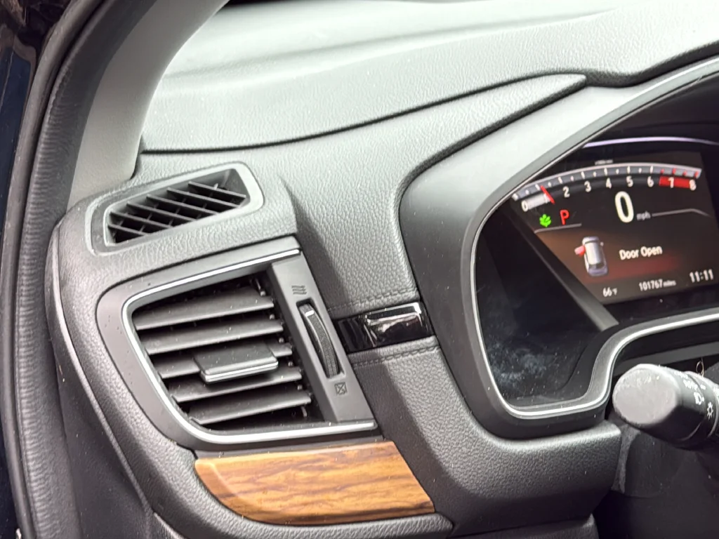 Used 2018  Honda EX image 32