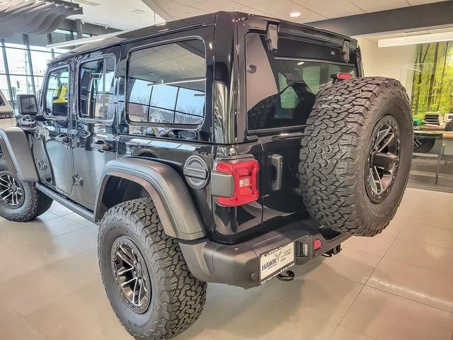New 2026 Black Clear-Coat Exterior Paint Jeep Moab 392 image 6