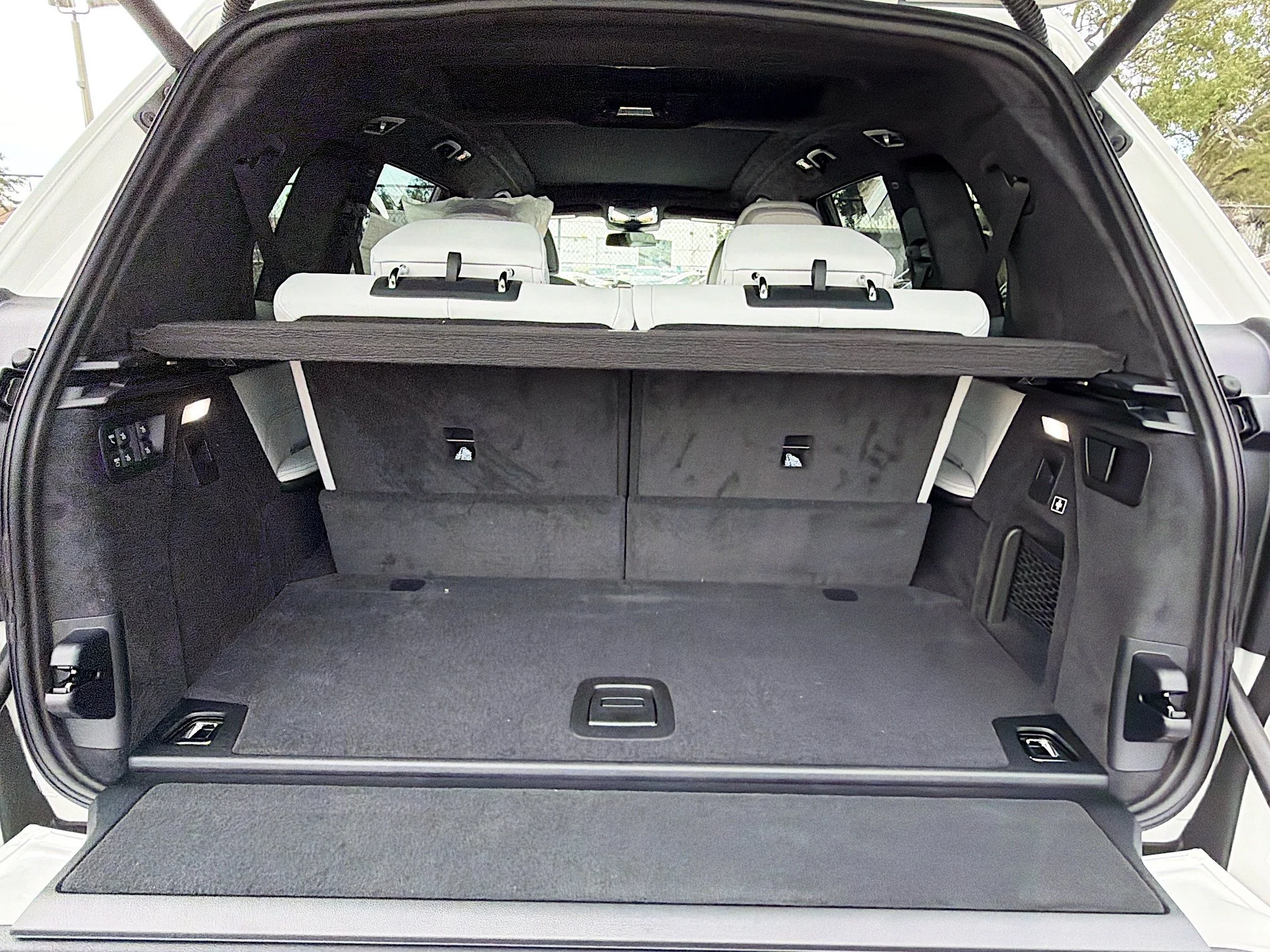 New 2027 Alpine White BMW xDrive40i image 11