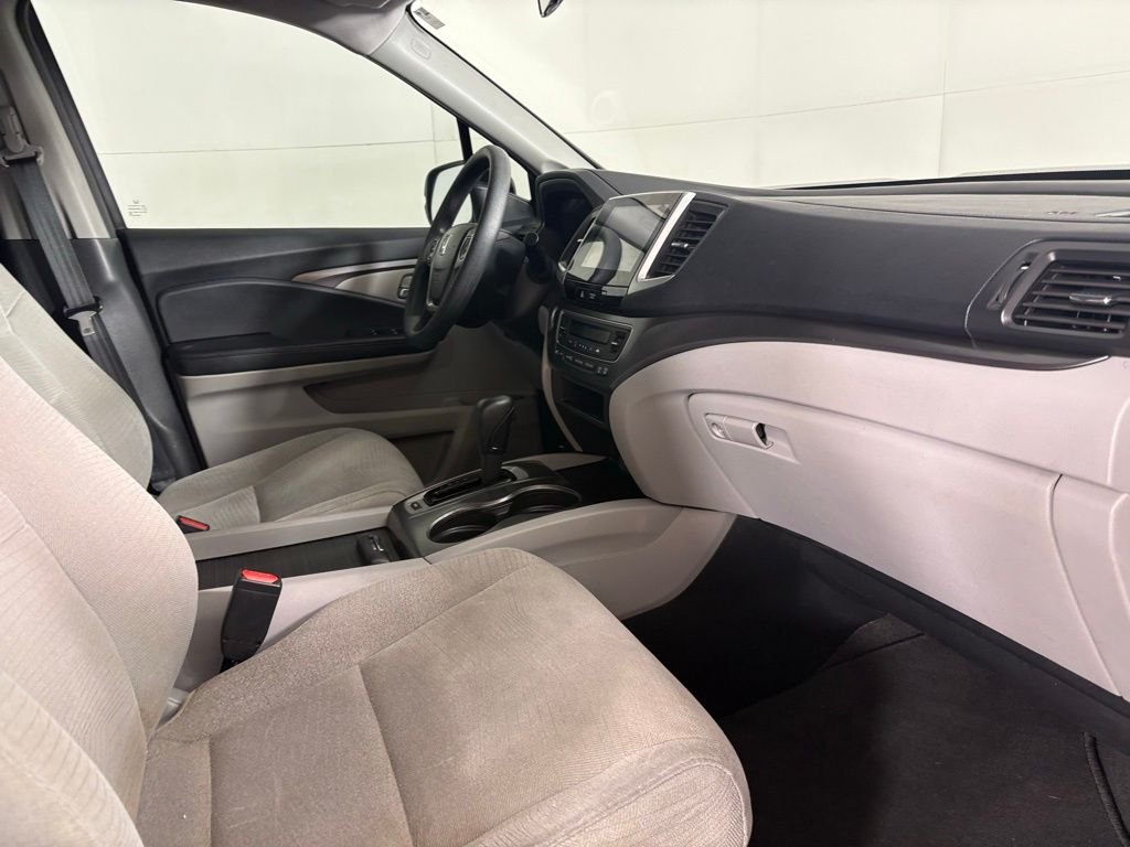 Used 2017 Silver Honda EX image 14