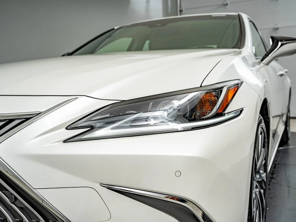 Used 2019 White Pearl Lexus 350 image 13