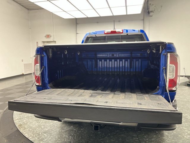 Used 2020 Marine Blue Metallic GMC 4WD SLT image 32
