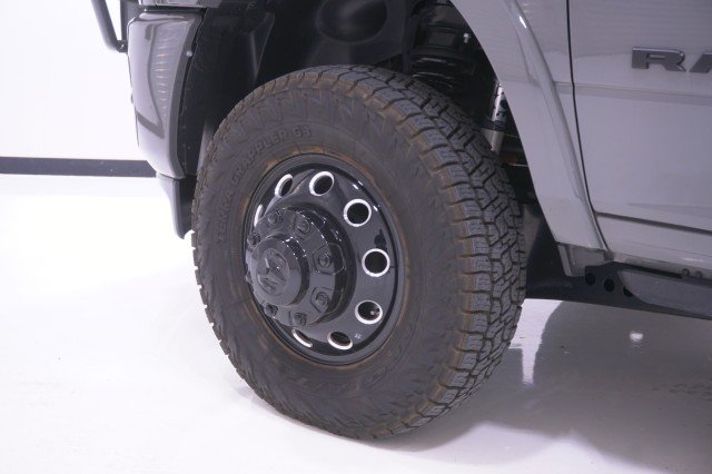 Used 2025 Ceramic Gray Clearcoat Ram Limited image 10