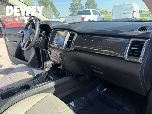 Used 2020 Silver Metallic Ford LARIAT image 33