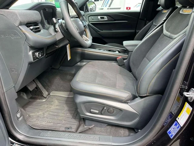New 2026 Agate Black Metallic Ford Tremor® image 24