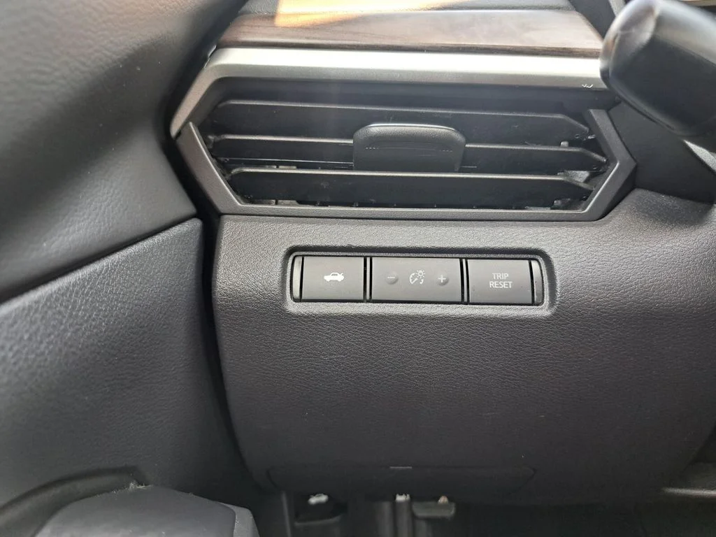 2025 Nissan Altima SV - Photo 16