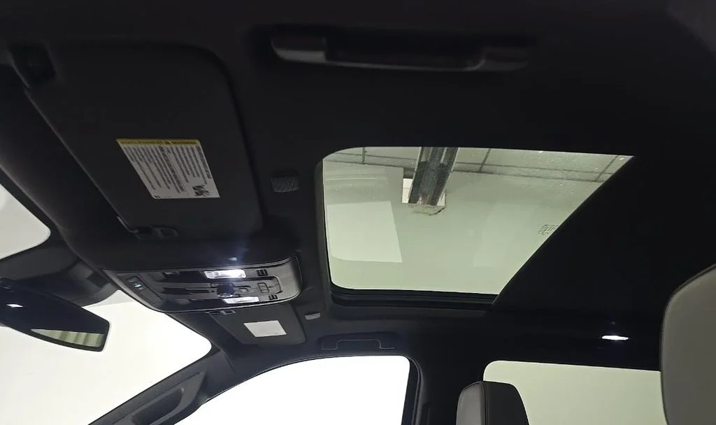 Used 2023 Blue GMC SLT image 12