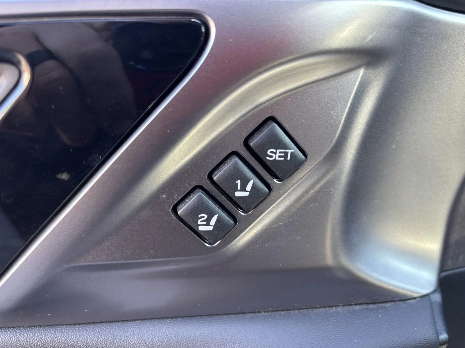 Used 2024  Subaru Limited image 30