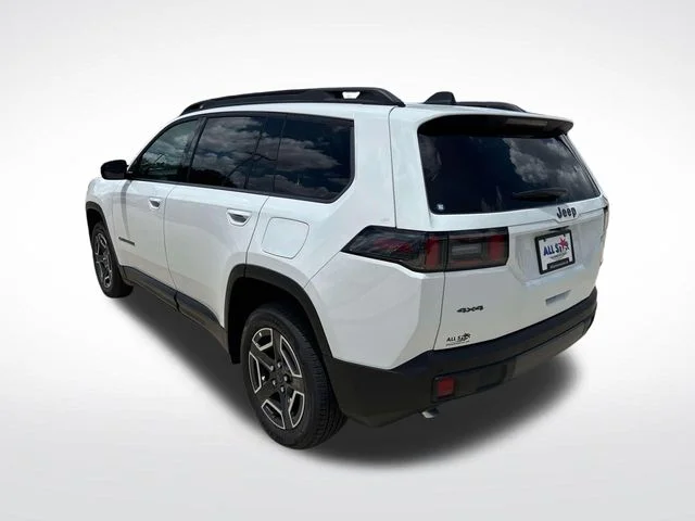 New 2026 Bright White Clear-Coat Exterior Paint Jeep Laredo image 6