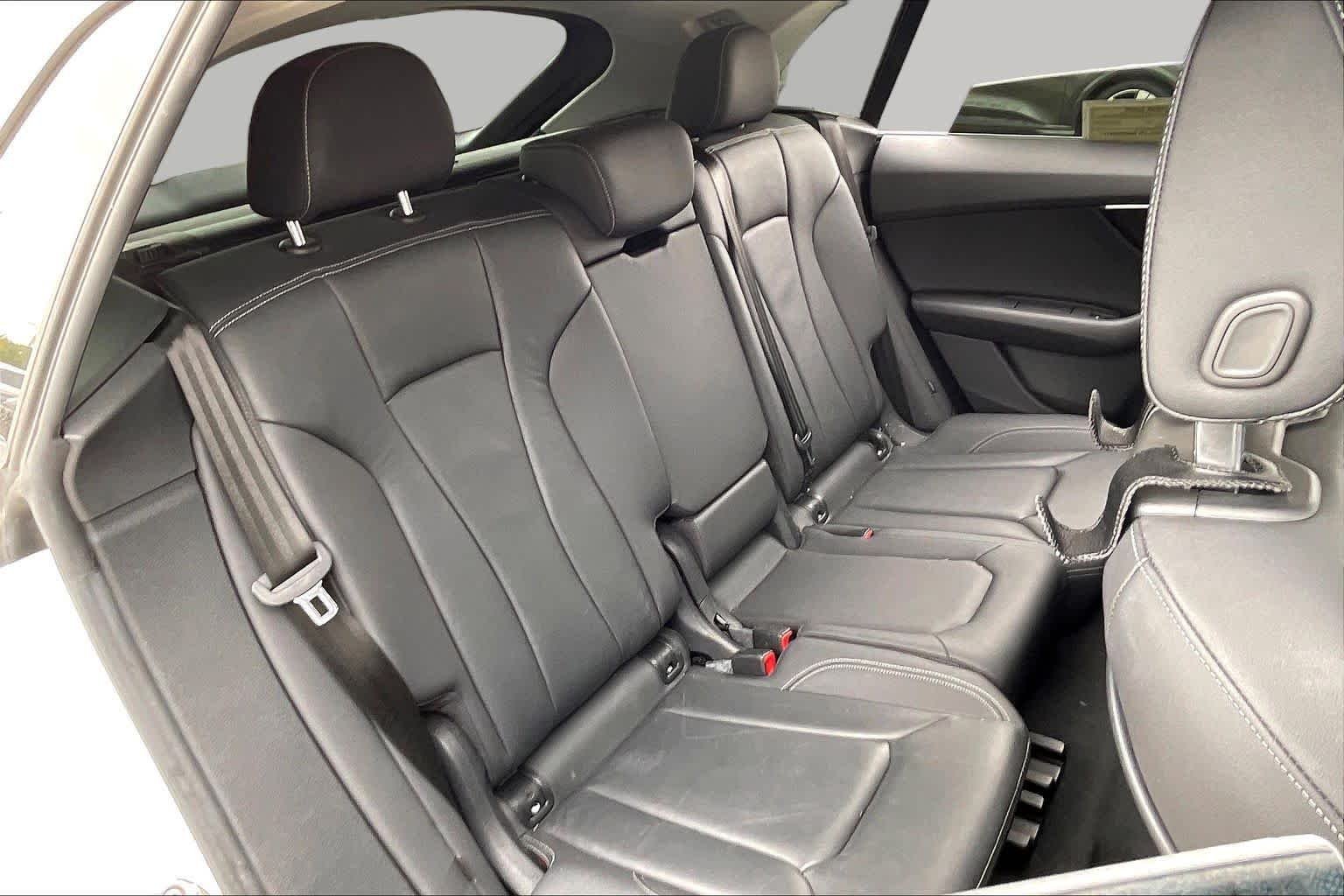 Used 2023 Carrara White Audi Premium image 19