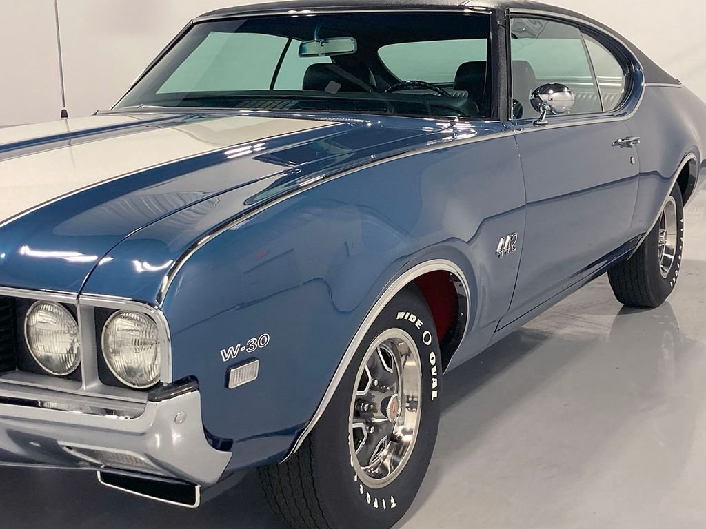 Used 1969  Oldsmobile  image 16