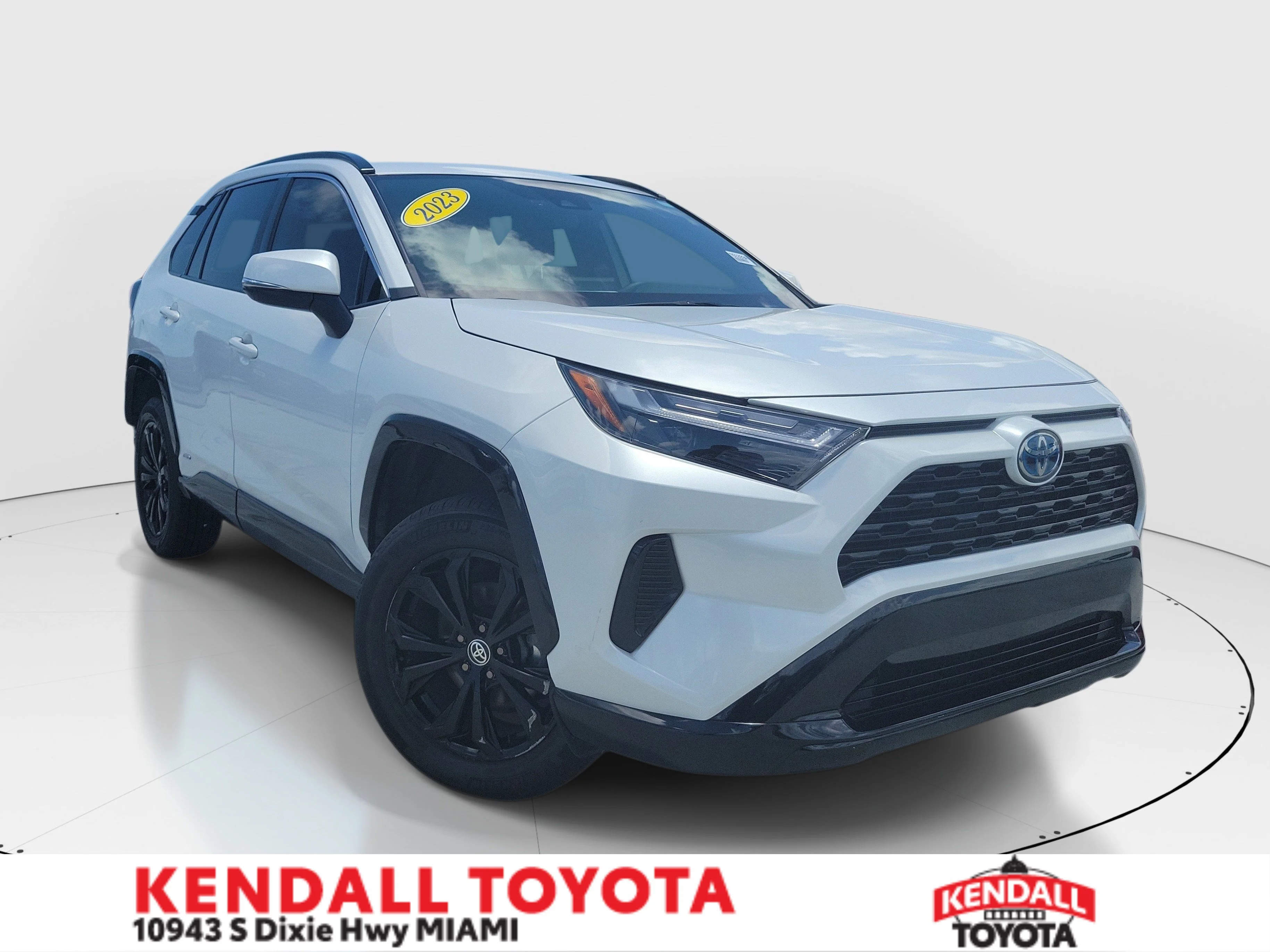 Used 2023 Pearl Toyota SE image 1
