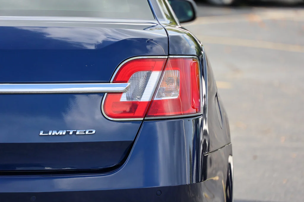 Used 2012 Blue Ford Limited image 21