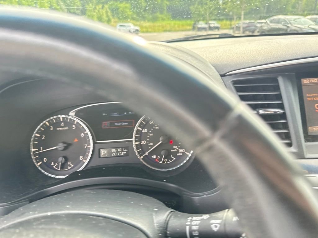 Used 2015 Black Obsidian INFINITI Base image 12