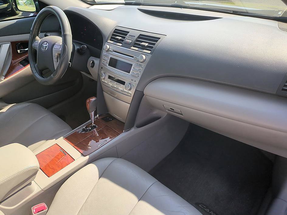 Used 2010 Magnetic Gray Metallic Toyota XLE image 32