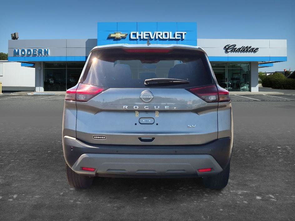 Certified Used 2023 Gun Metallic Nissan SV image 4