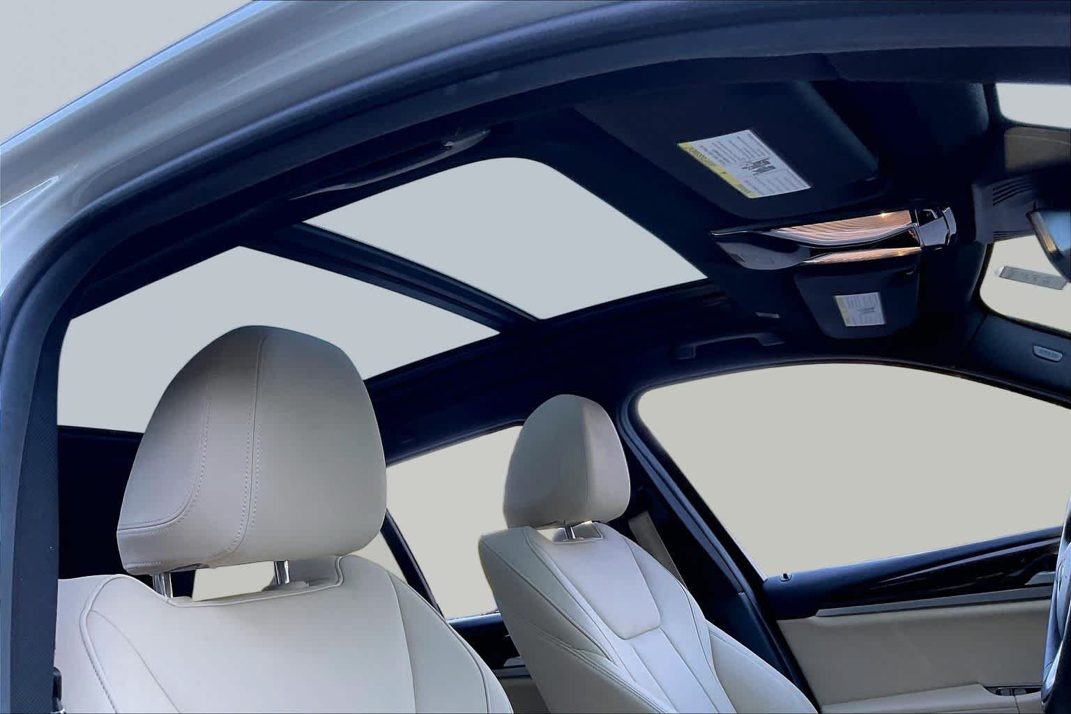 Used 2021 Mineral White Metallic BMW xDrive30e image 13