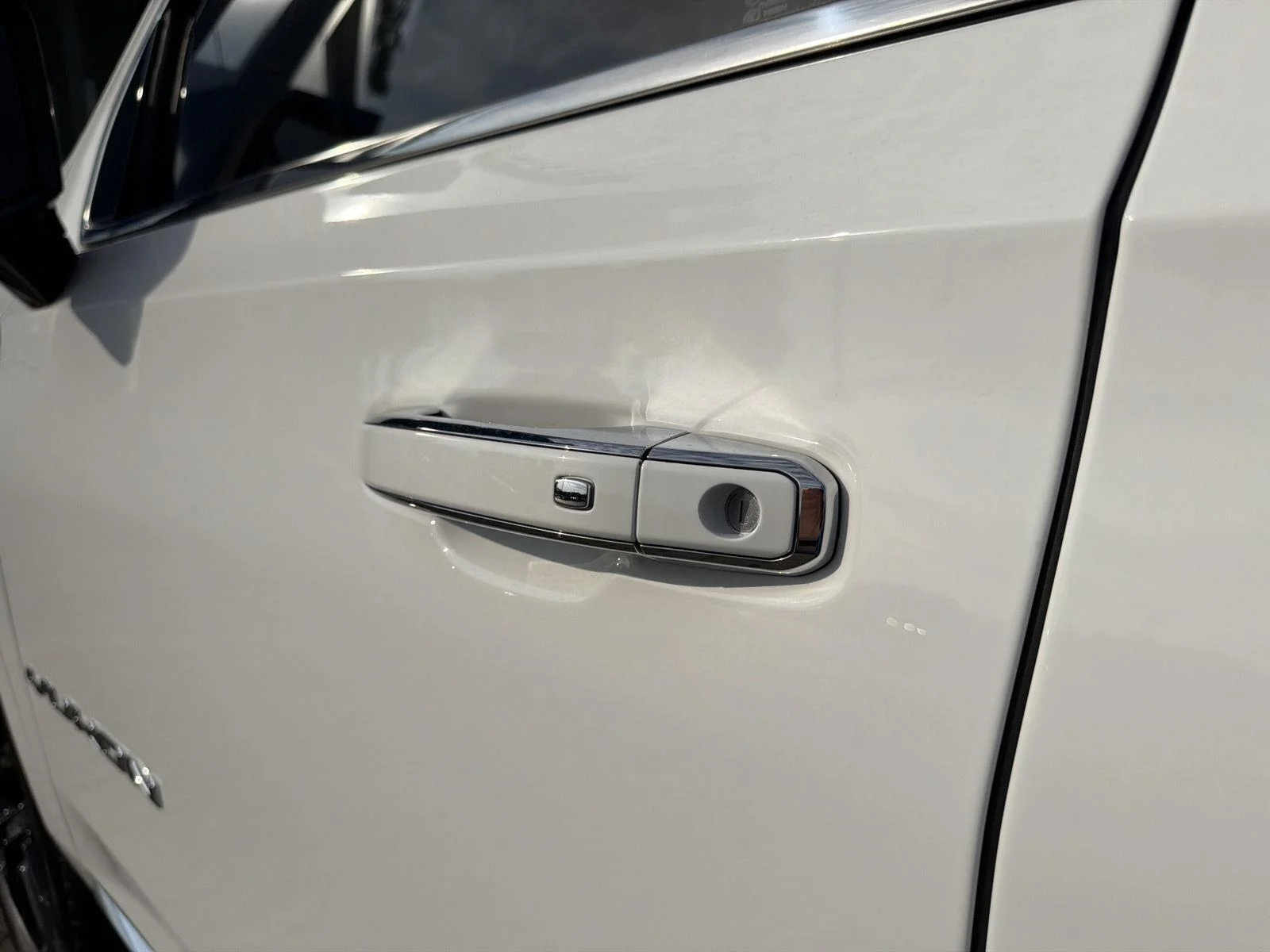 Used 2023 Summit White GMC SLT image 12