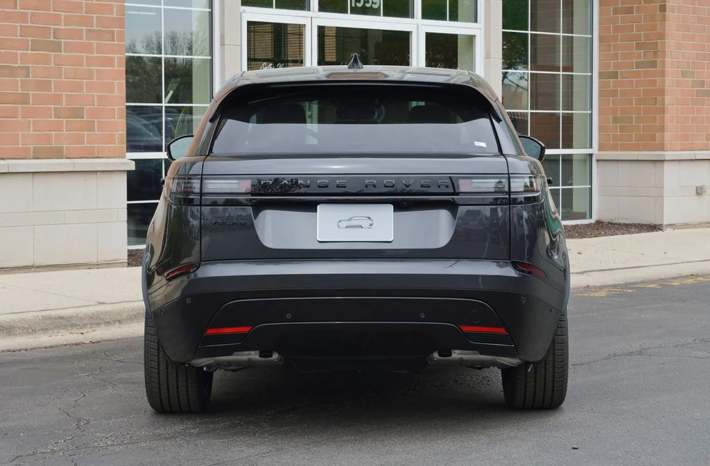 Used 2026 Gray Land Rover Dynamic SE image 5