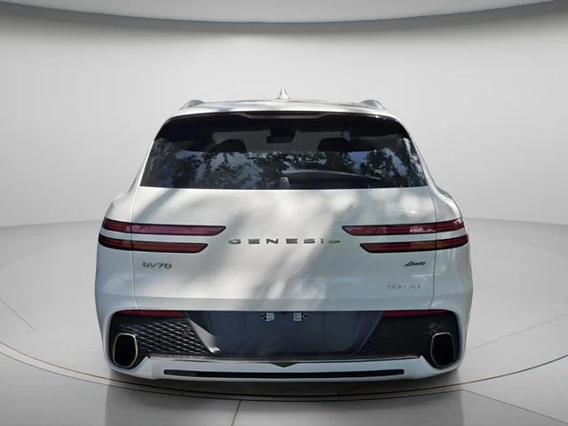 Used 2022 White Genesis 2.5T image 5