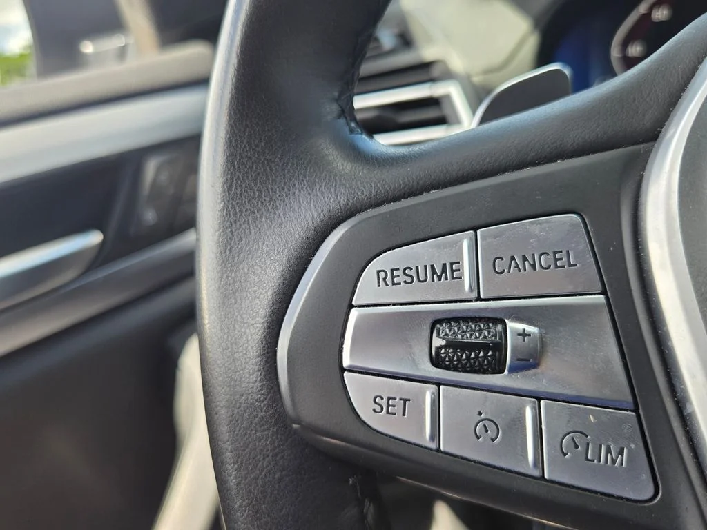 Used 2024 Gray BMW sDrive30i image 25