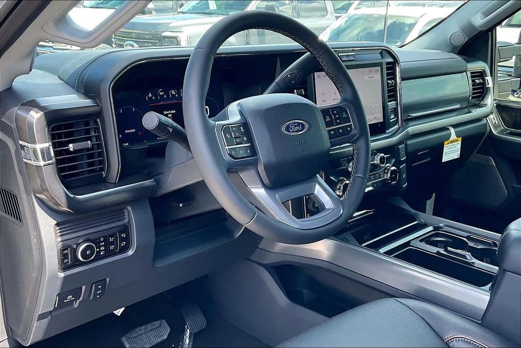 New 2026 Ford Super Duty F-250 Lariat 4D Crew Cab