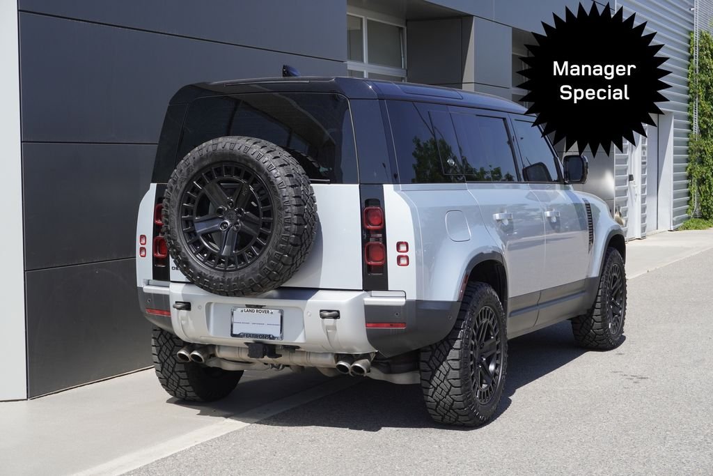 Used 2024 Silver Land Rover V8 image 2