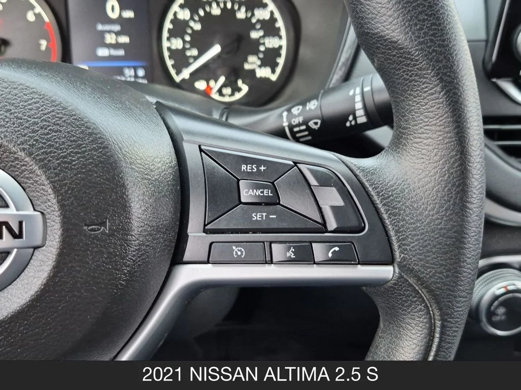 Used 2021 Black Nissan 2.5 S image 18